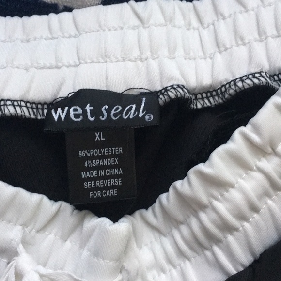 Wet Seal black joggers - Picture 4 of 4